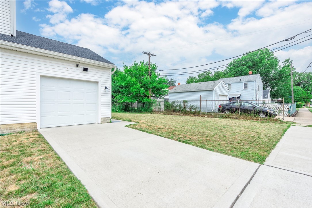 21451 Wilmore Avenue Euclid OH 44123