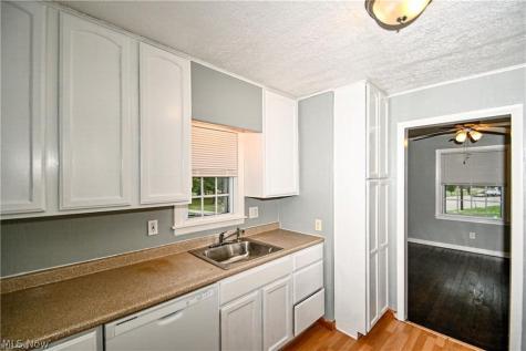 1699 Sunset Avenue Akron OH 44301