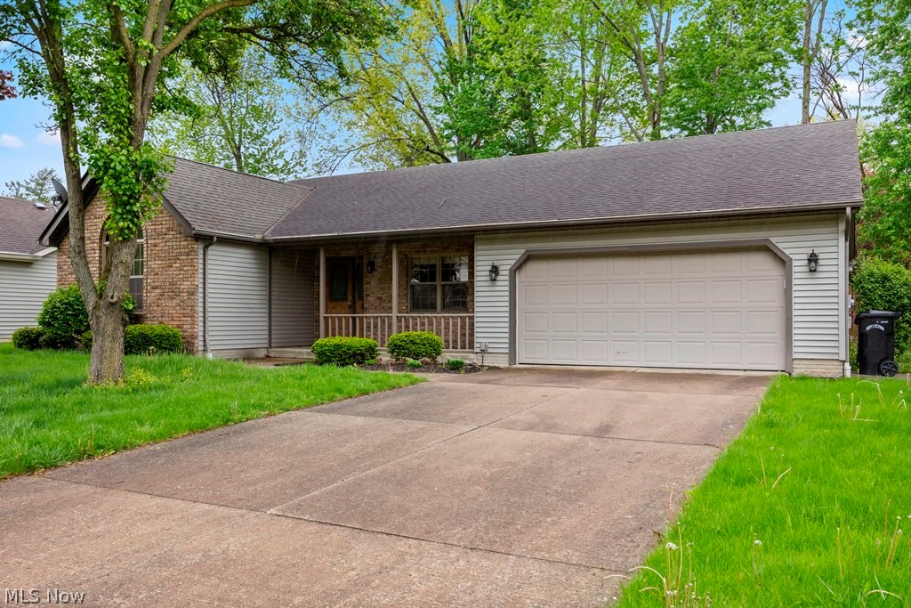 314 Greenwood Court Elyria OH 44035