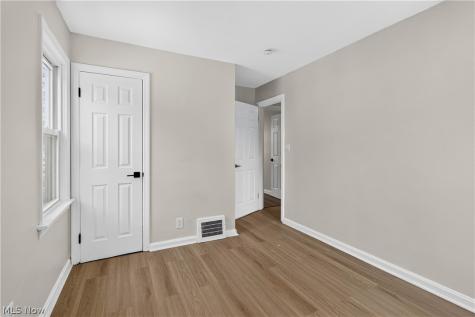 19701 Naumann Avenue Euclid OH 44119