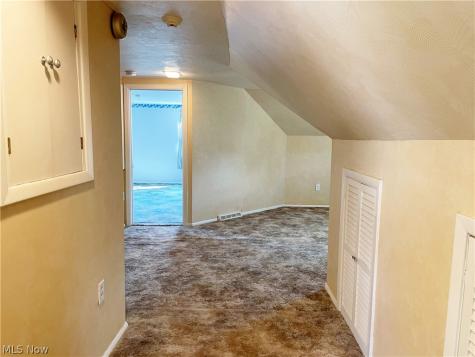 1661 Byron Drive Mayfield Heights OH 44124