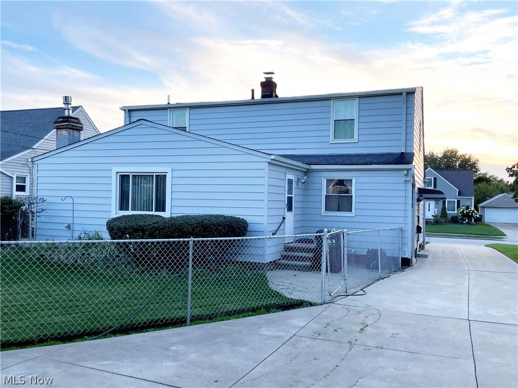 1661 Byron Drive Mayfield Heights OH 44124