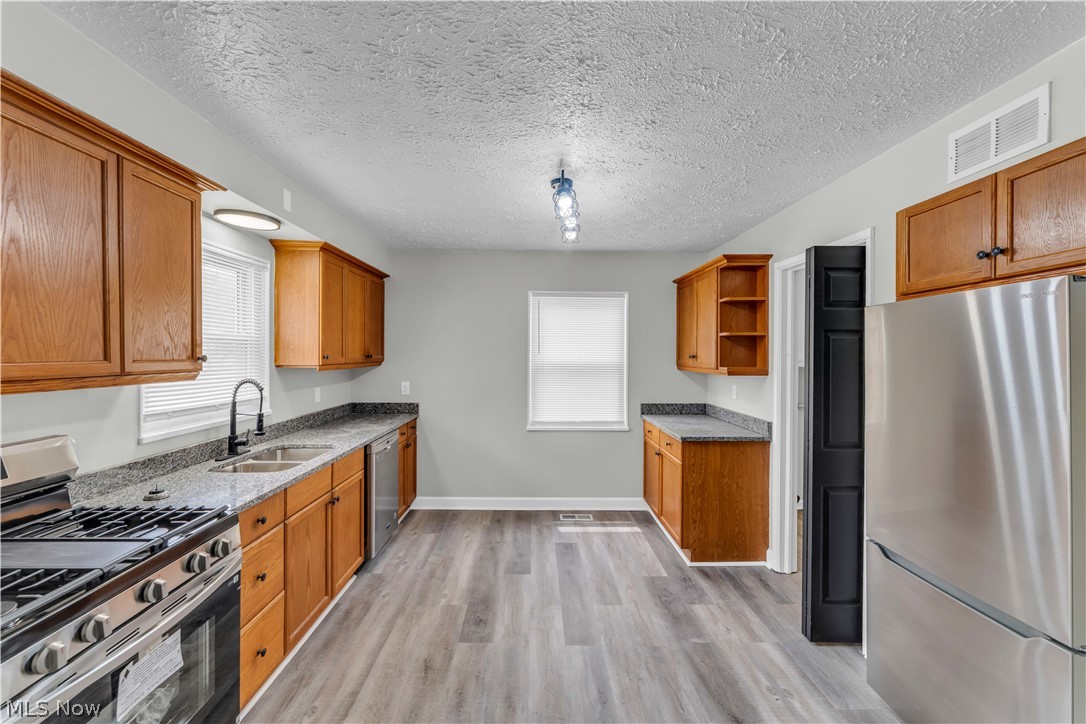 4026 W 144th Street Cleveland OH 44135