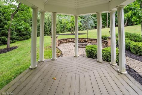 17504 Willow Wood Drive Strongsville OH 44136
