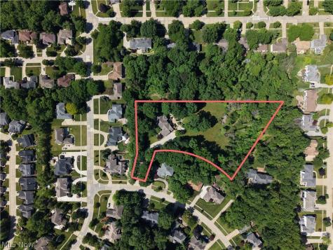 17504 Willow Wood Drive Strongsville OH 44136