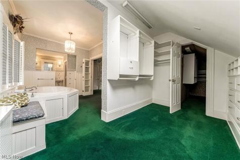 2469 Kenilworth Road Cleveland Heights OH 44106