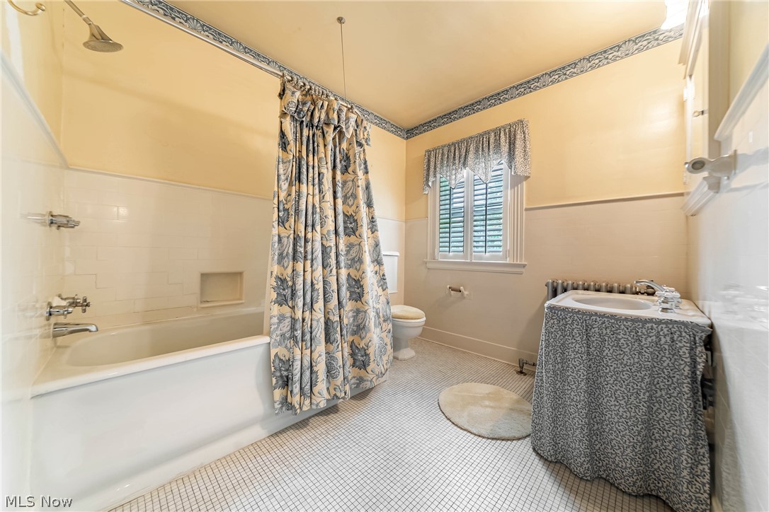2469 Kenilworth Road Cleveland Heights OH 44106