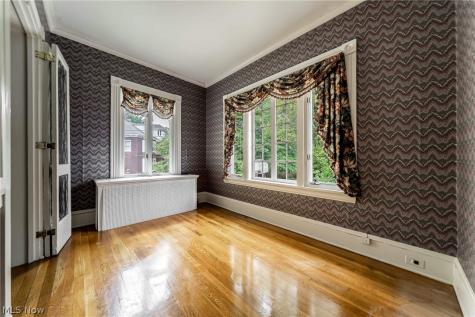 2469 Kenilworth Road Cleveland Heights OH 44106