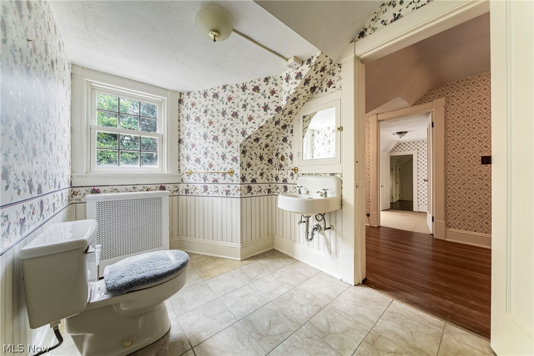 2469 Kenilworth Road Cleveland Heights OH 44106