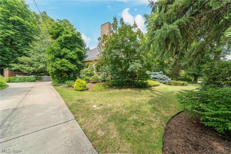 2469 Kenilworth Road Cleveland Heights OH 44106