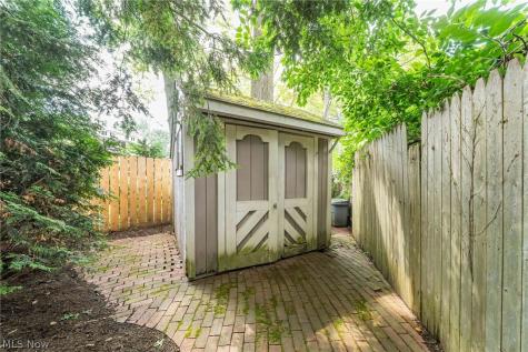 2469 Kenilworth Road Cleveland Heights OH 44106