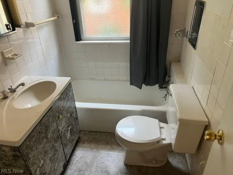 1003 Nathaniel Road Cleveland OH 44110