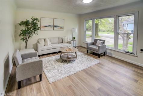 5061 Miller Avenue Maple Heights OH 44137