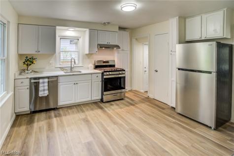 5061 Miller Avenue Maple Heights OH 44137