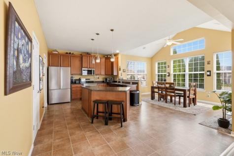 214 Gatwick Grove Circle Wadsworth OH 44281