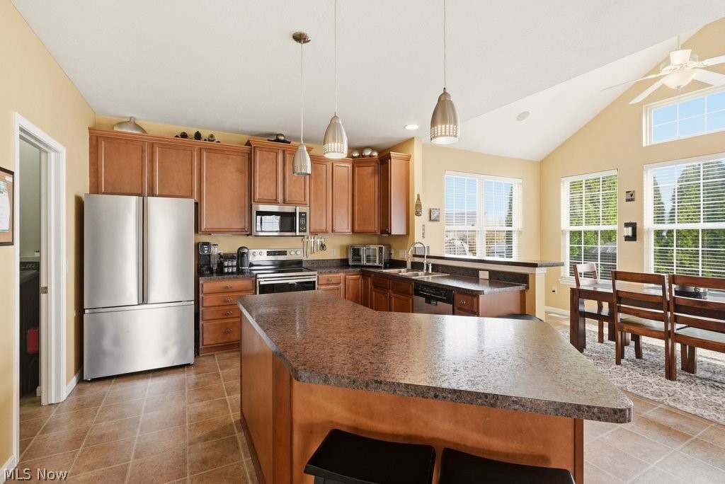 214 Gatwick Grove Circle Wadsworth OH 44281