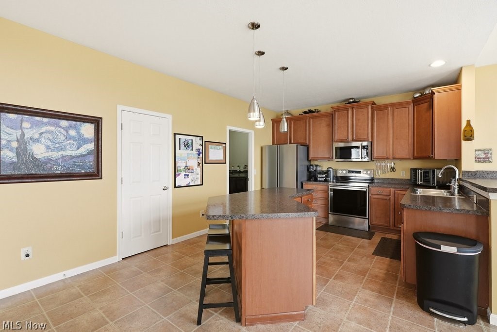 214 Gatwick Grove Circle Wadsworth OH 44281