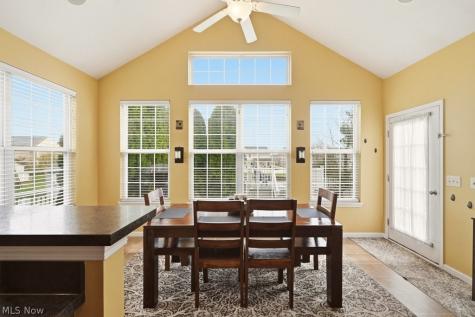214 Gatwick Grove Circle Wadsworth OH 44281