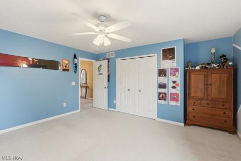 214 Gatwick Grove Circle Wadsworth OH 44281
