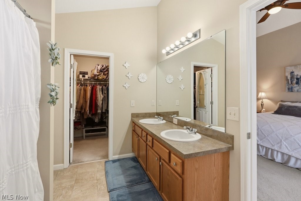 214 Gatwick Grove Circle Wadsworth OH 44281