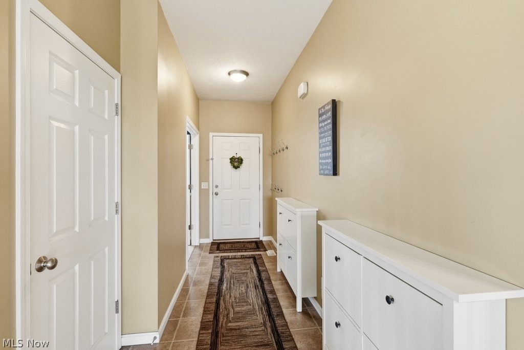 214 Gatwick Grove Circle Wadsworth OH 44281