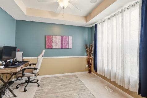 214 Gatwick Grove Circle Wadsworth OH 44281
