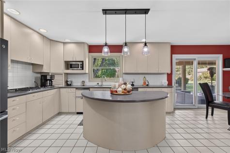 4745 Tanglewood Circle NE Canton OH 44714