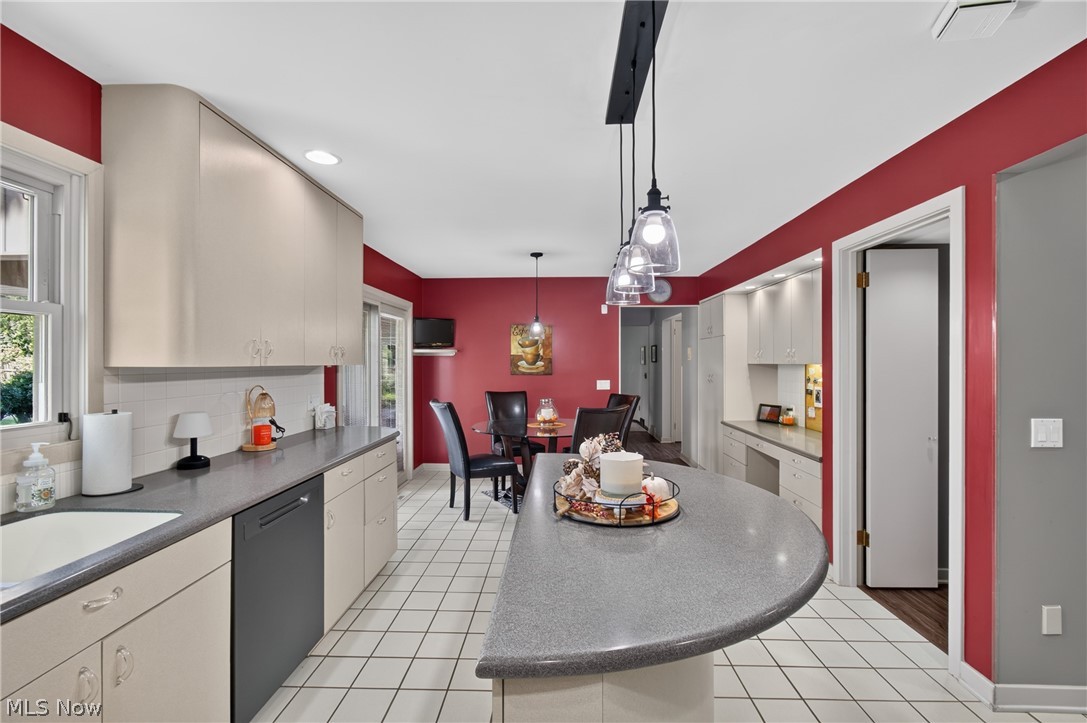 4745 Tanglewood Circle NE Canton OH 44714