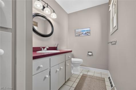 4745 Tanglewood Circle NE Canton OH 44714