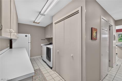 4745 Tanglewood Circle NE Canton OH 44714