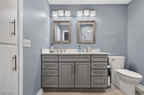 4745 Tanglewood Circle NE Canton OH 44714