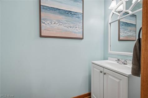 6308 Manchester Road New Franklin OH 44216