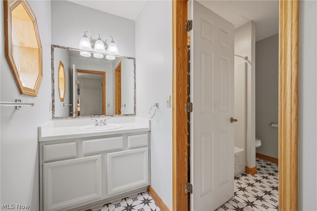 6308 Manchester Road New Franklin OH 44216