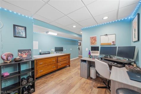 6308 Manchester Road New Franklin OH 44216
