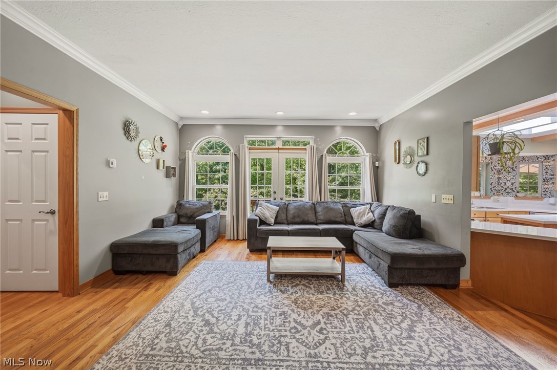 6308 Manchester Road New Franklin OH 44216