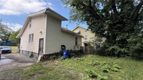 12607 Watterson Avenue Cleveland OH 44105