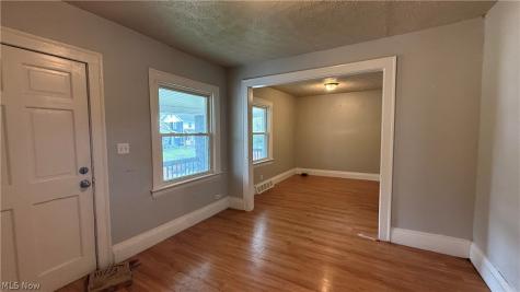 12607 Watterson Avenue Cleveland OH 44105