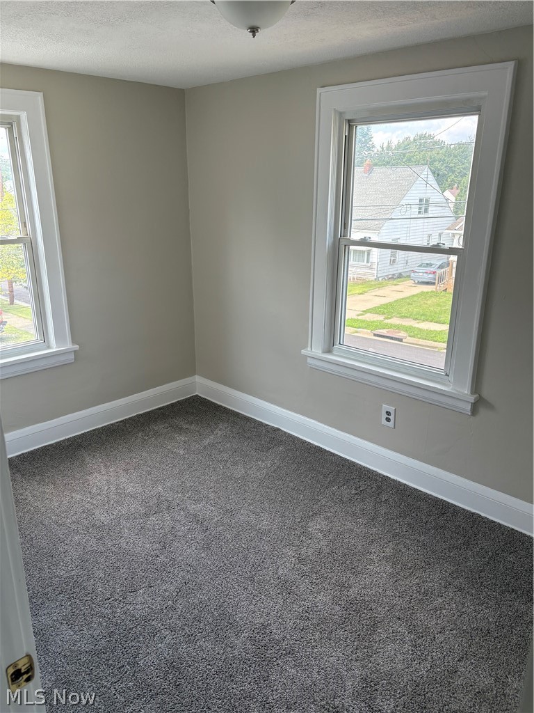 818 Saxon Avenue Akron OH 44314