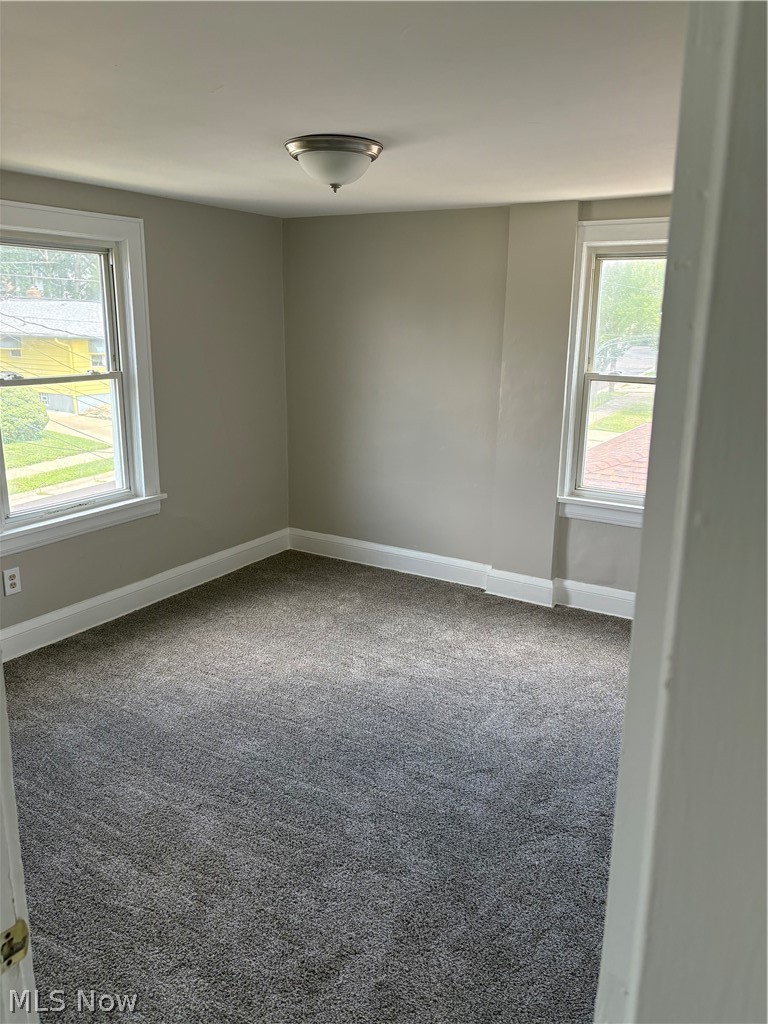 818 Saxon Avenue Akron OH 44314