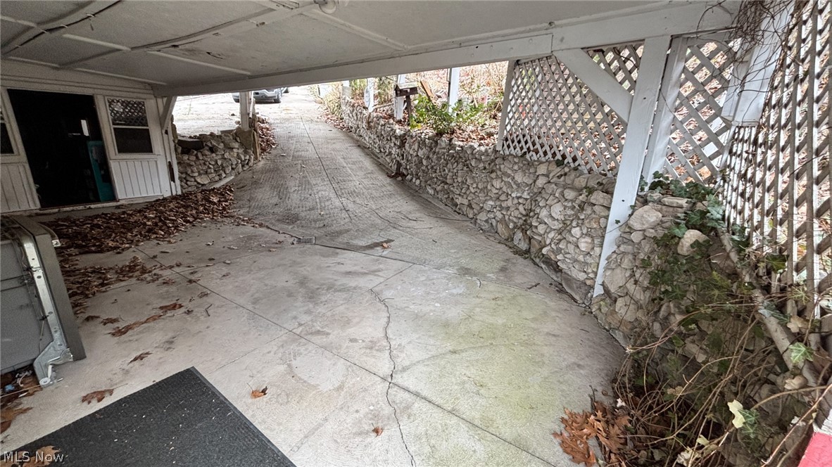 166 Cheyenne Trail Malvern OH 44644
