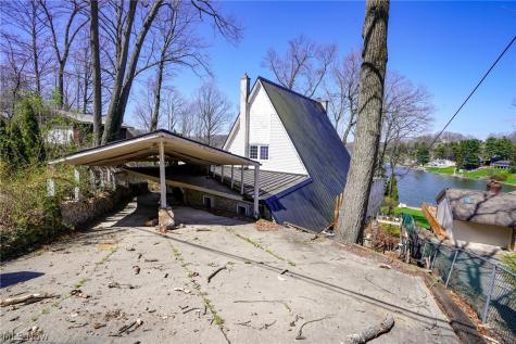 166 Cheyenne Trail Malvern OH 44644