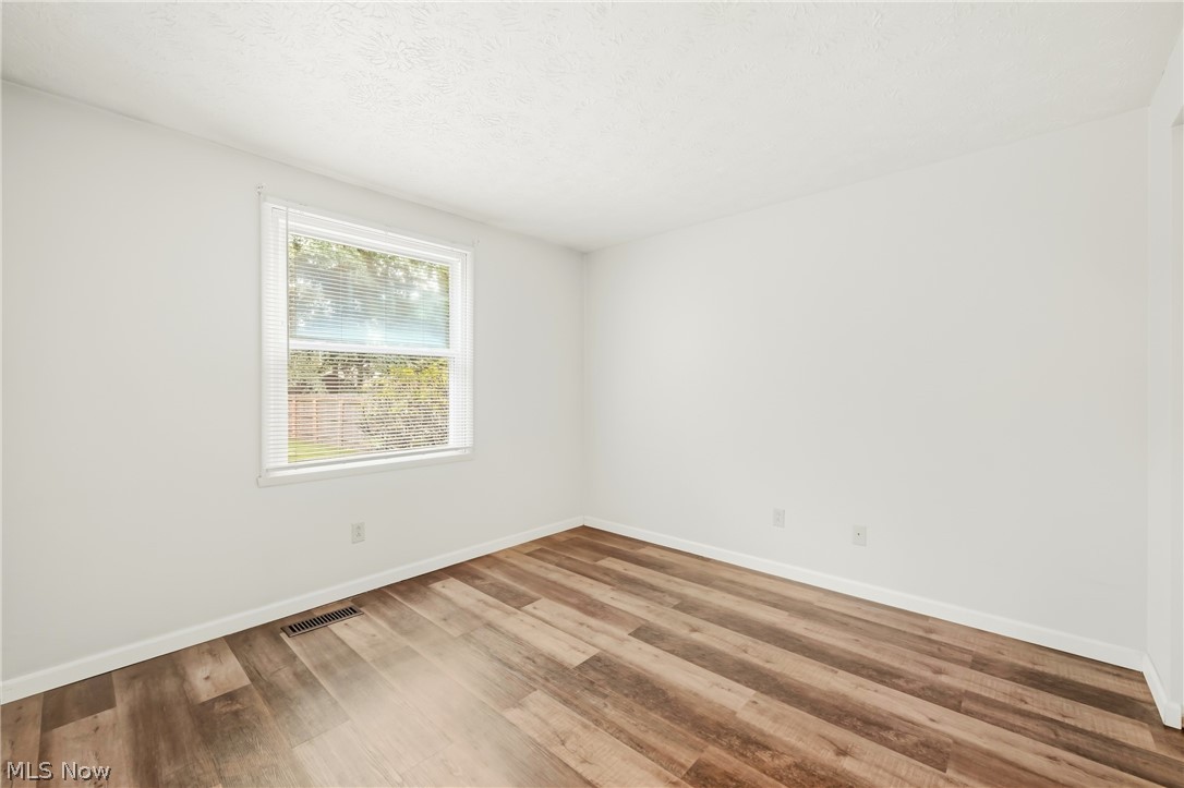 7794 Castle Rock Warren OH 44484