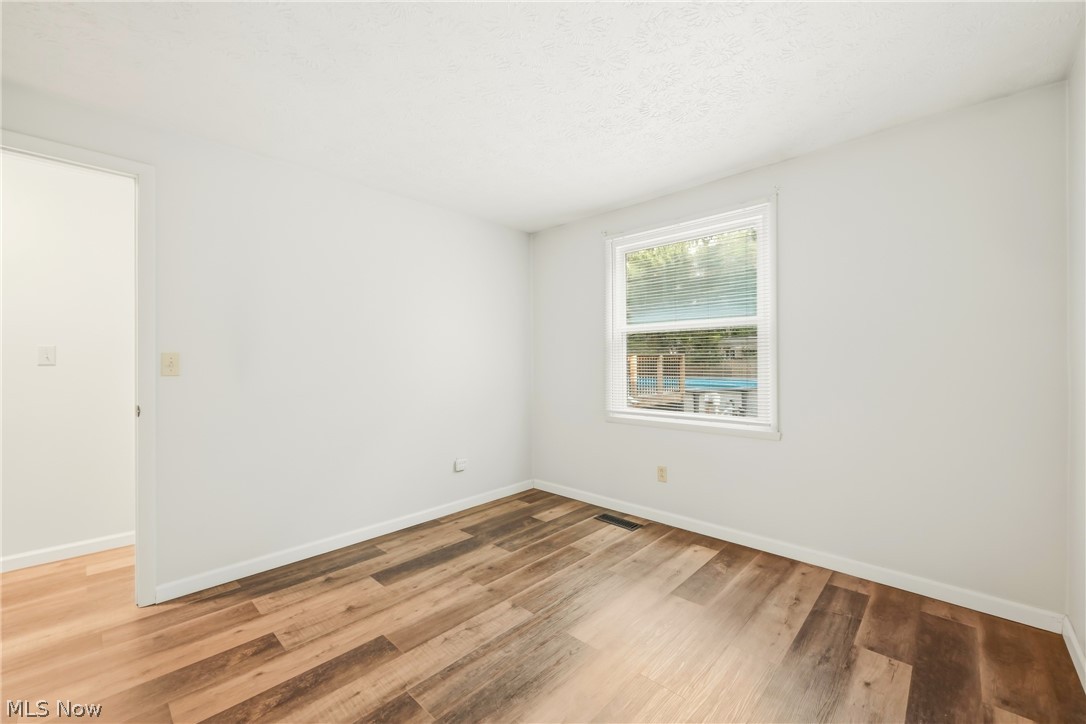 7794 Castle Rock Warren OH 44484