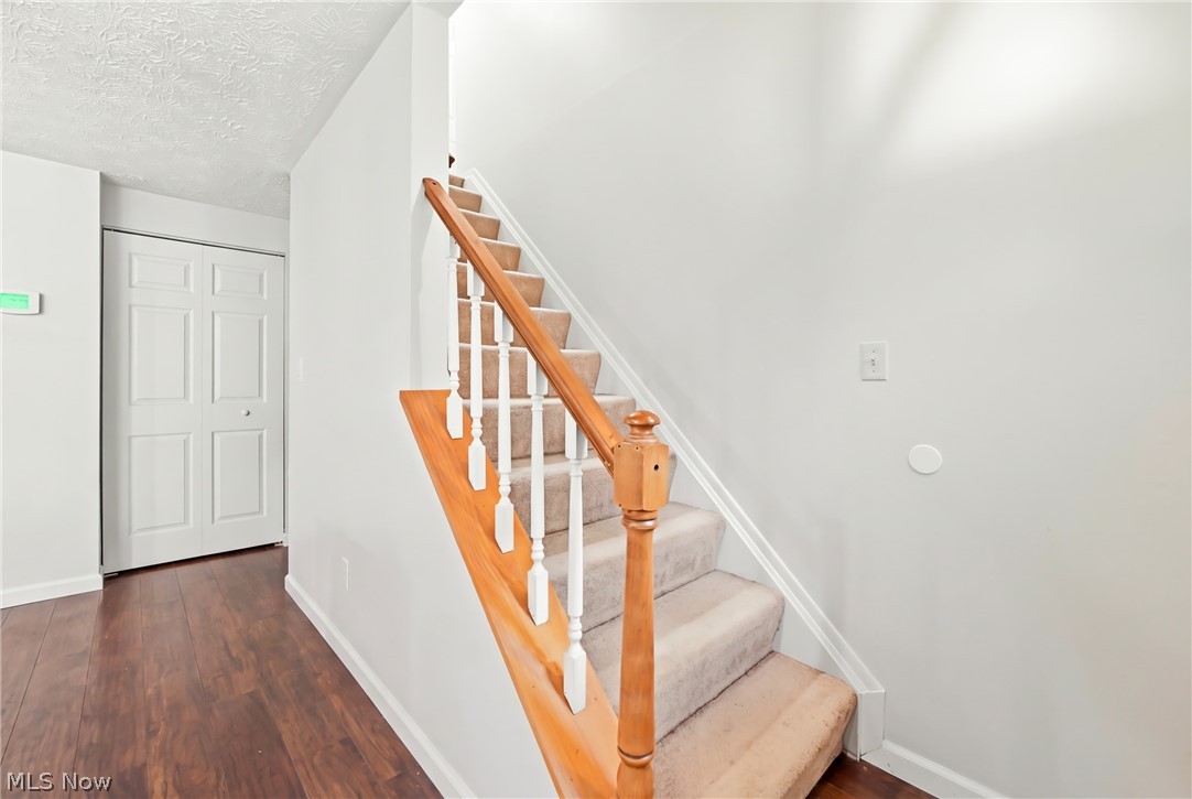 7794 Castle Rock Warren OH 44484