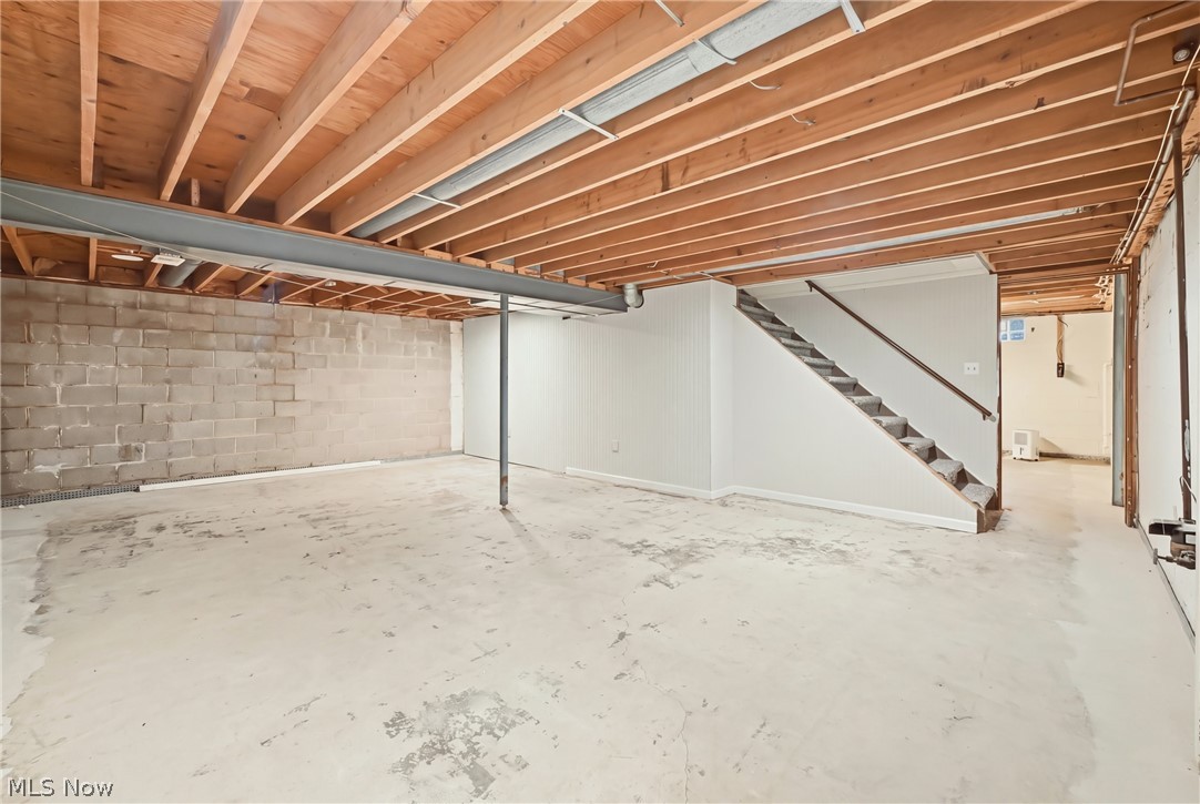 7794 Castle Rock Warren OH 44484