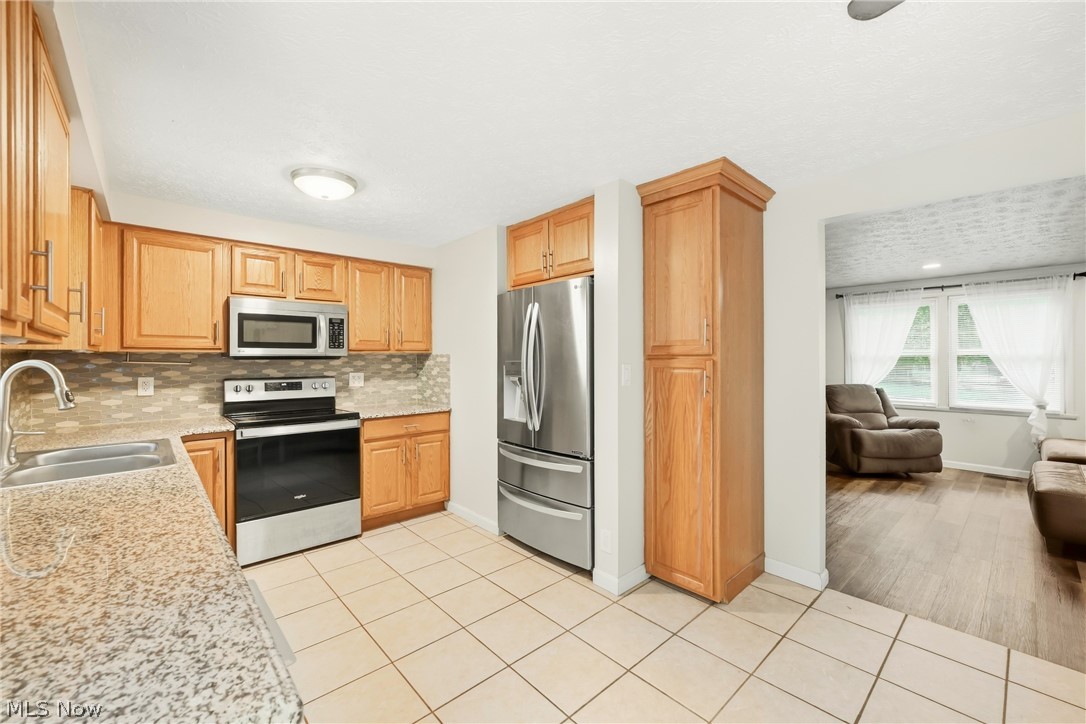7794 Castle Rock Warren OH 44484