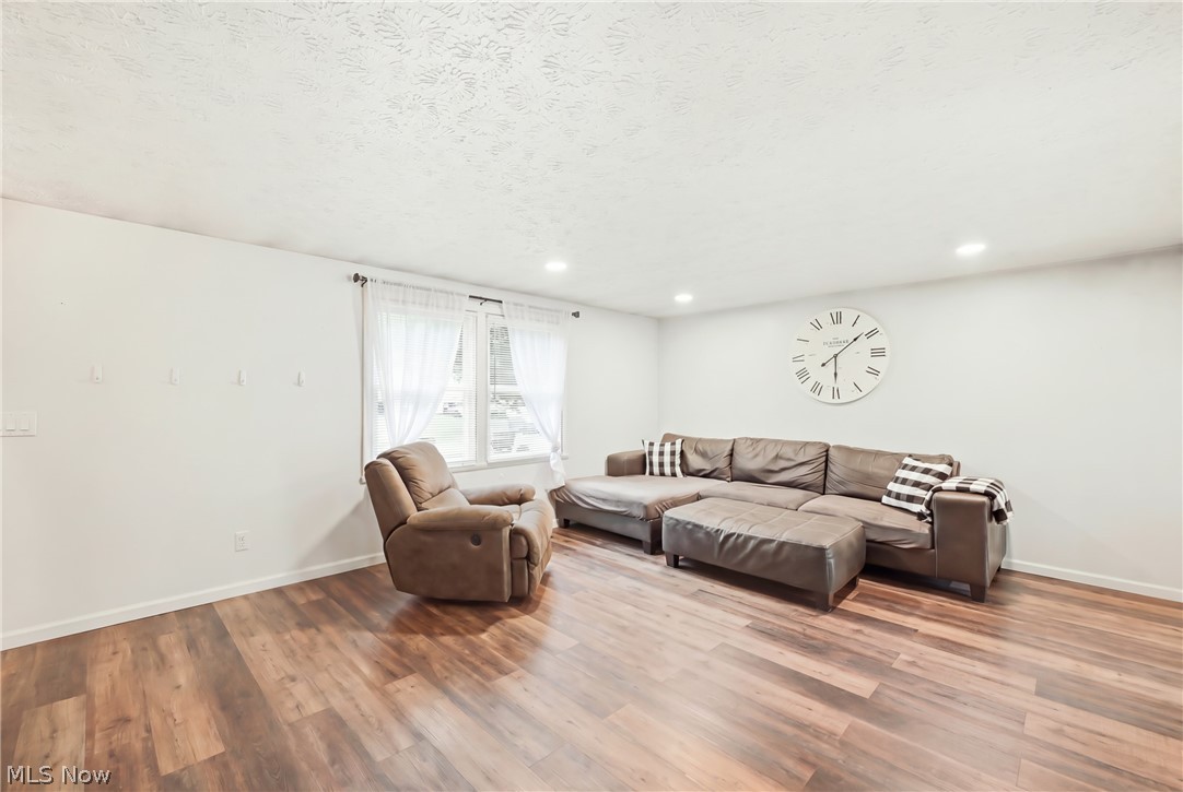 7794 Castle Rock Warren OH 44484