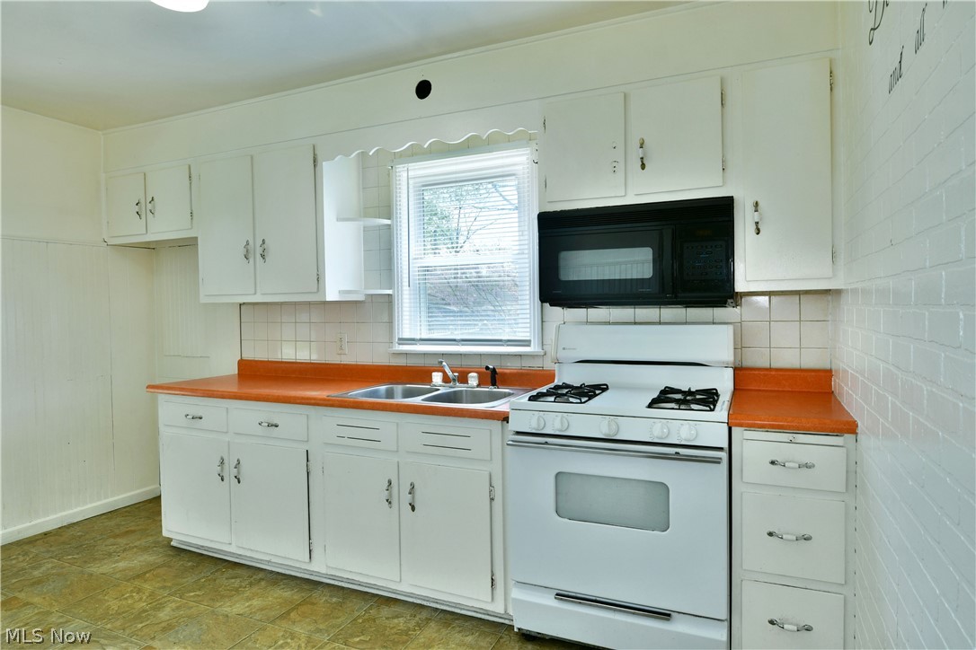 1479 Hamilton Street SW Warren OH 44485