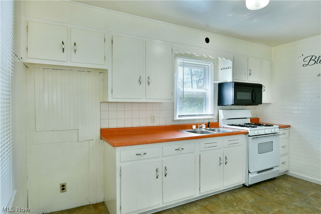 1479 Hamilton Street SW Warren OH 44485