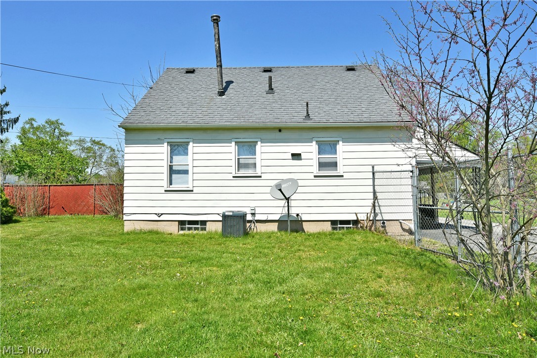 1479 Hamilton Street SW Warren OH 44485